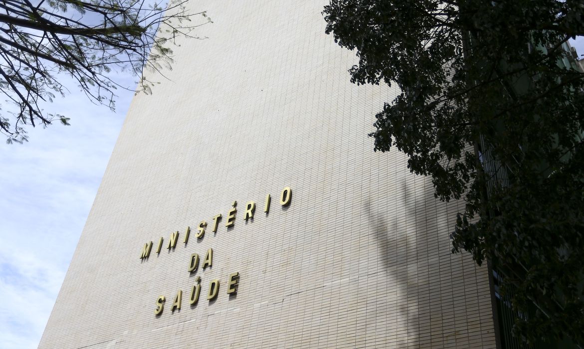 Mais R$ 3 milhões para Santa Catarina habilitar leitos de UTI Neonatal, serviços do SAMU e centro de obesidade