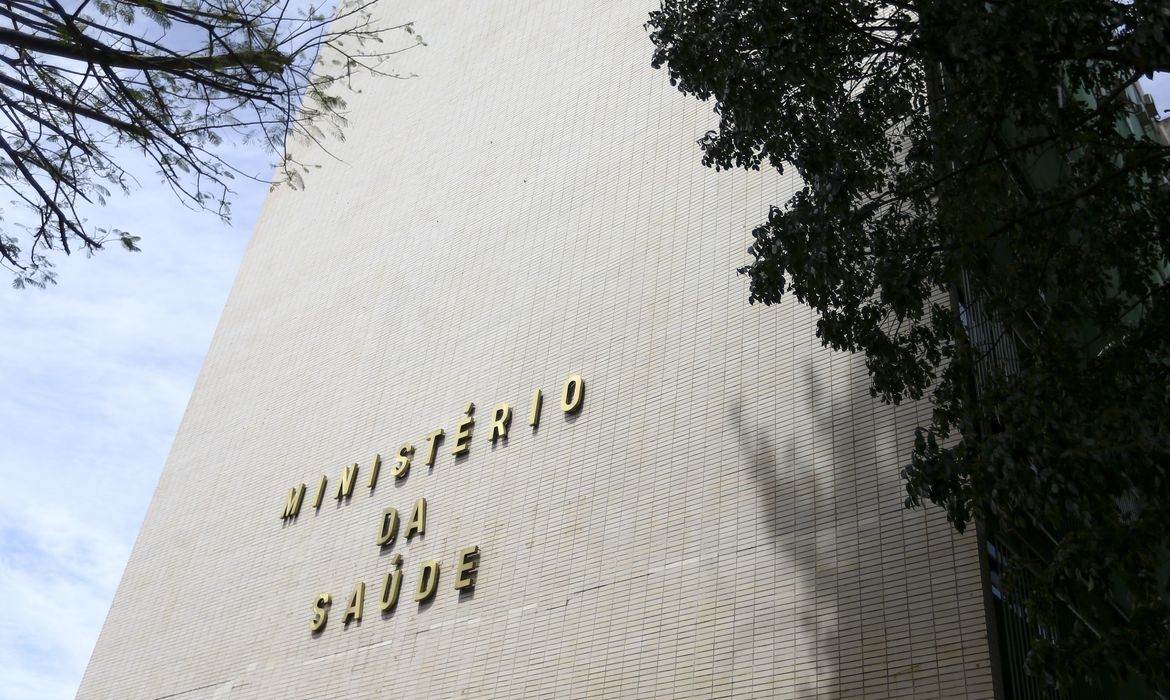 Ministério da Saúde habilita unidade de doença renal, reclassifica leitos de UTI e renova qualificação de UPAs em SC