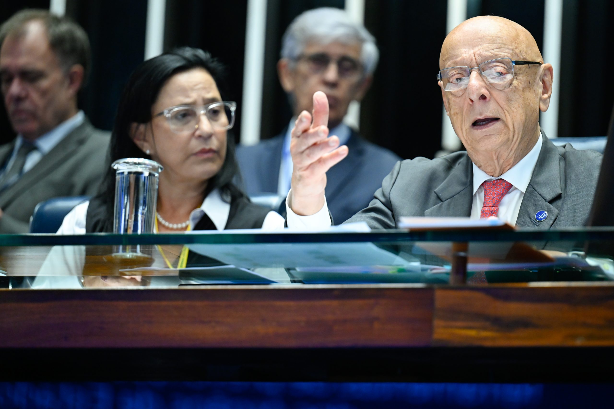 Secretária Vânia Franco participa de sessão do Senado Federal que debateu fenômenos climáticos como o “El Niño”